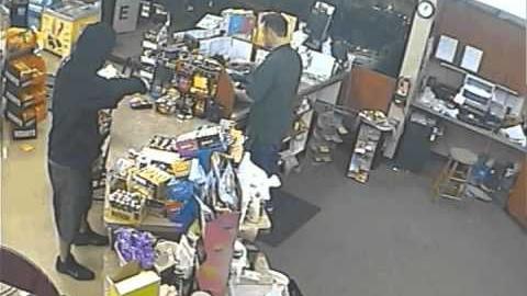 Detectives searching for "Bandana Bandit" (Video 2)